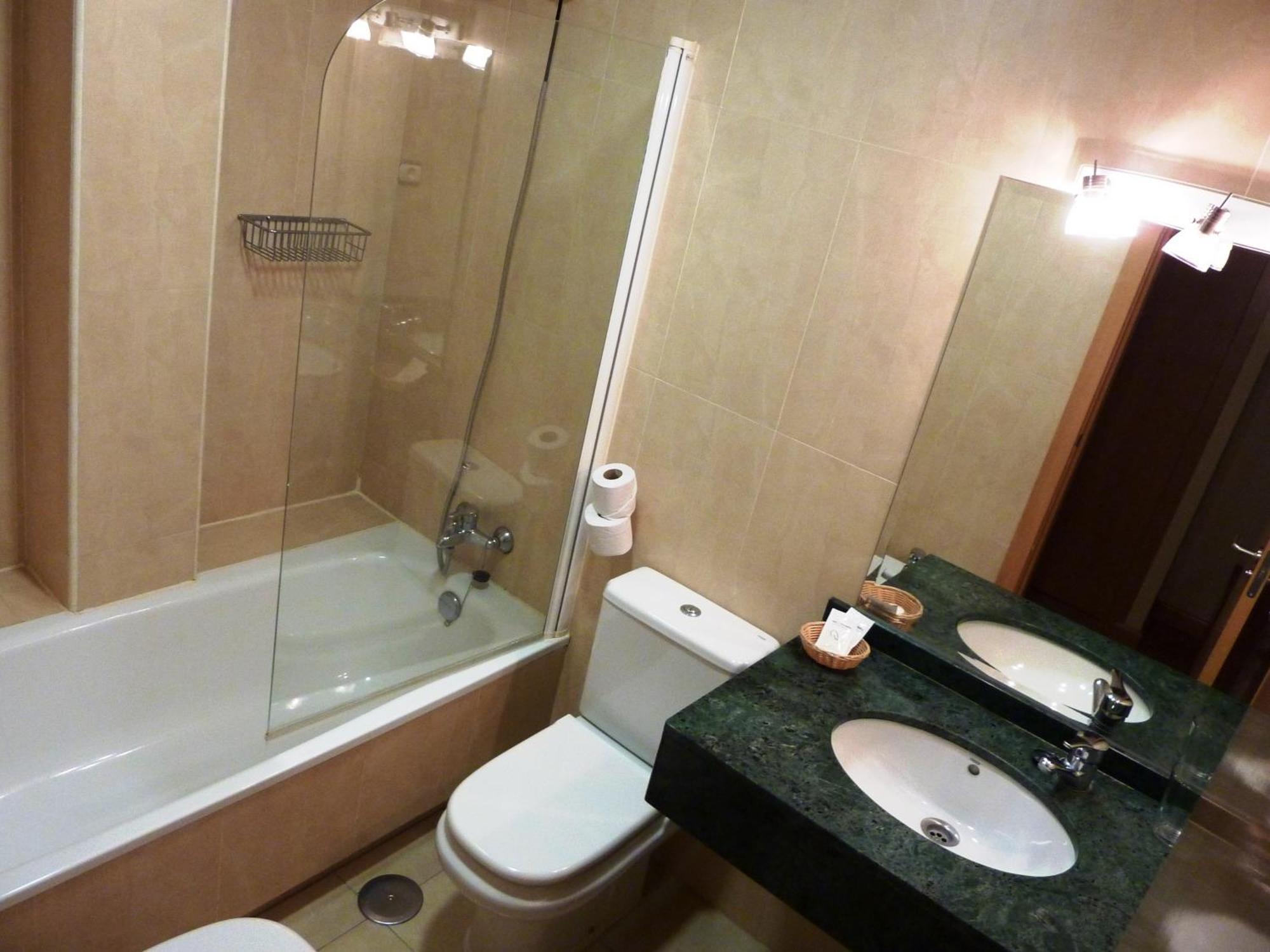Hostal La Morada La Cisterniga Bilik gambar