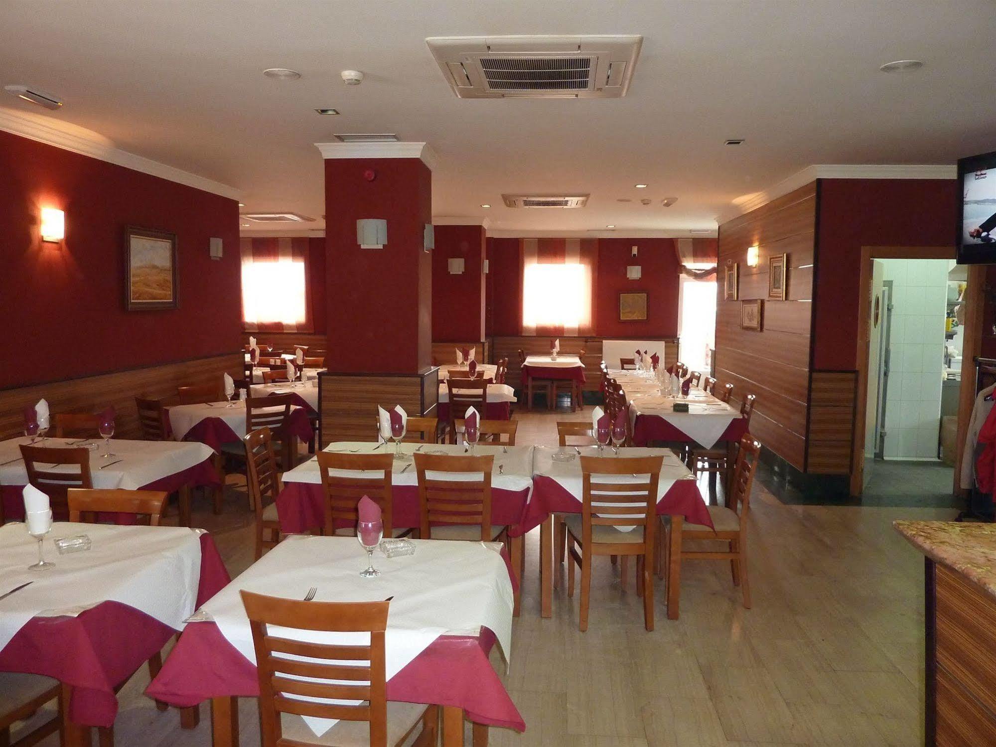 Hostal La Morada La Cisterniga Luaran gambar