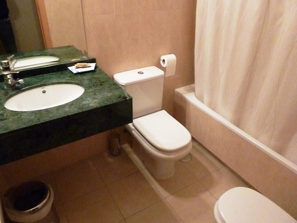 Hostal La Morada La Cisterniga Luaran gambar
